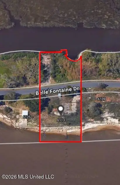 6113 Belle Fontaine Drive, Ocean Springs, MS 39564
