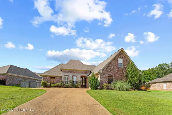 102 Oak Meadow Court, Clinton, MS 39056