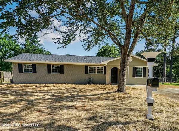 1809 Riverside Drive, Gautier, MS 39553