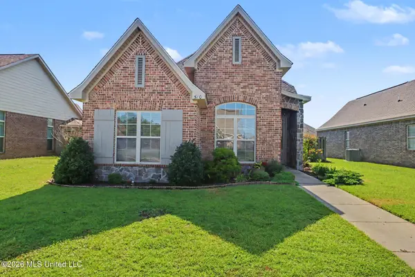 510 Palm Breeze Drive, Ocean Springs, MS 39564