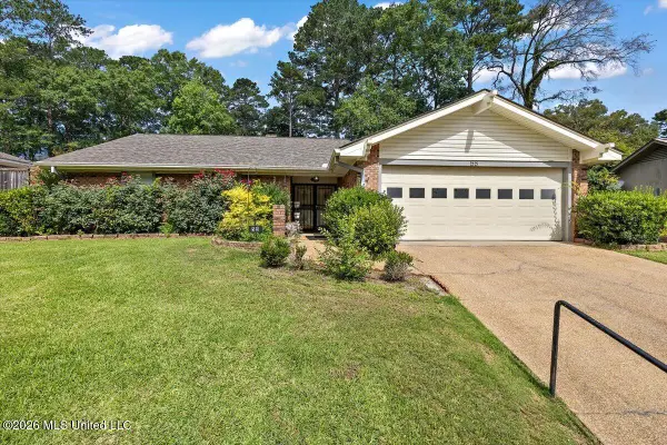 55 Sunline Drive, Brandon, MS 39042