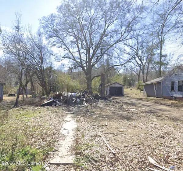 823 Myrtlewood Drive, Jackson, MS 39204