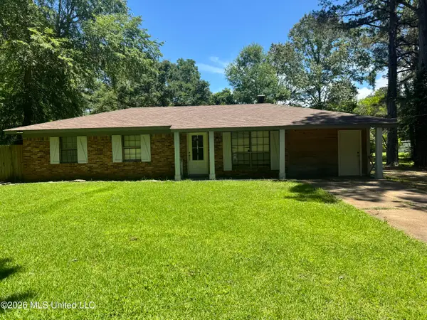 290 Twin Lakes Drive, Canton, MS 39046