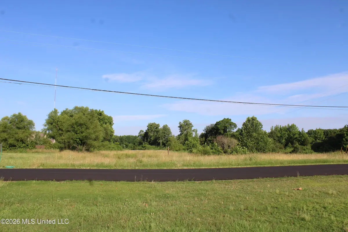 400 Memphis Street, Hernando, MS 38632 - #1