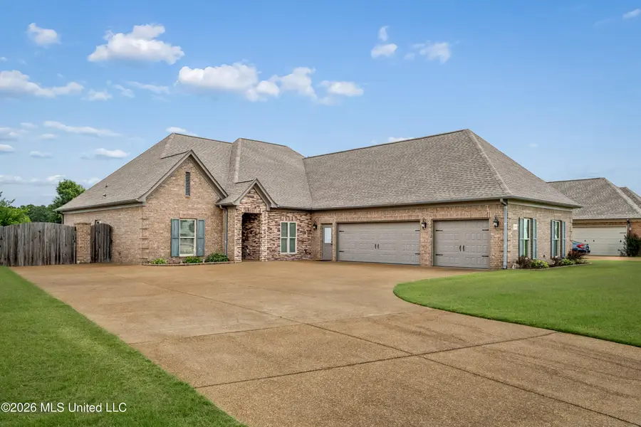 2190 Redbud Cove, Southaven, MS 38672 - #2