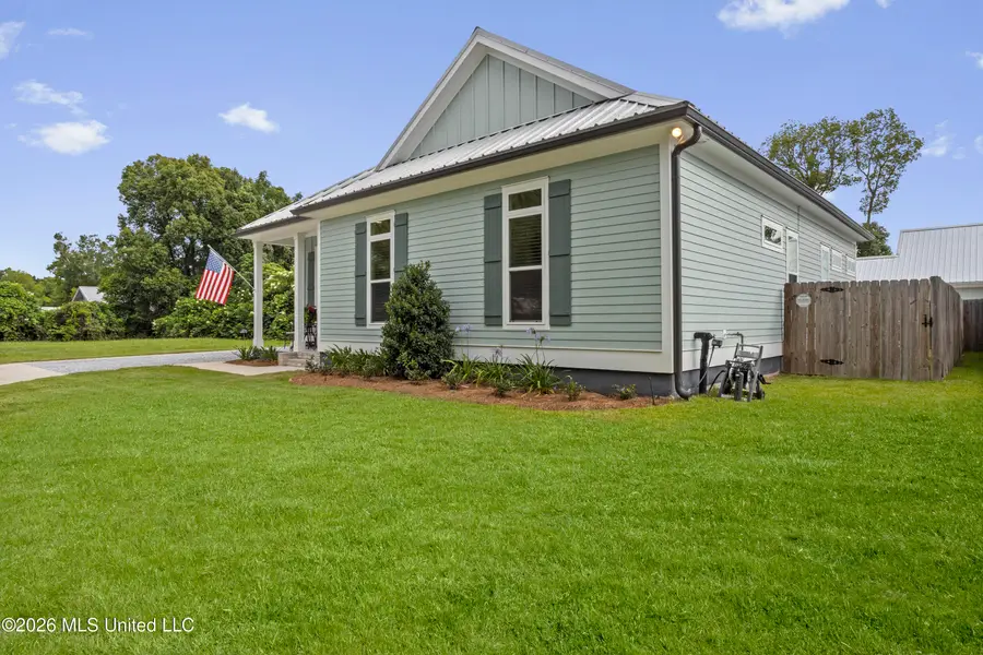 329 Saint George Street, Bay Saint Louis, MS 39520 - #3