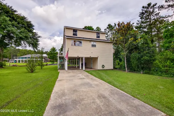 6330 Pontiac Drive, Kiln, MS 39556