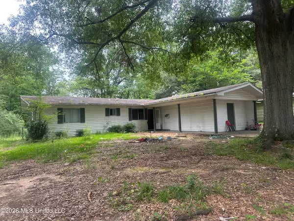 3025 Meadow Forest Drive, Jackson, MS 39212