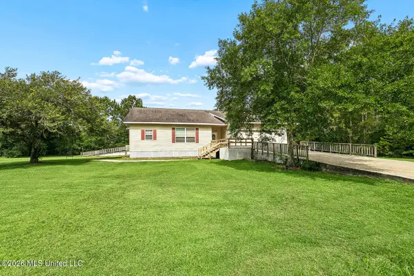 6096 Bayouwood Drive, Pearlington, MS 39572