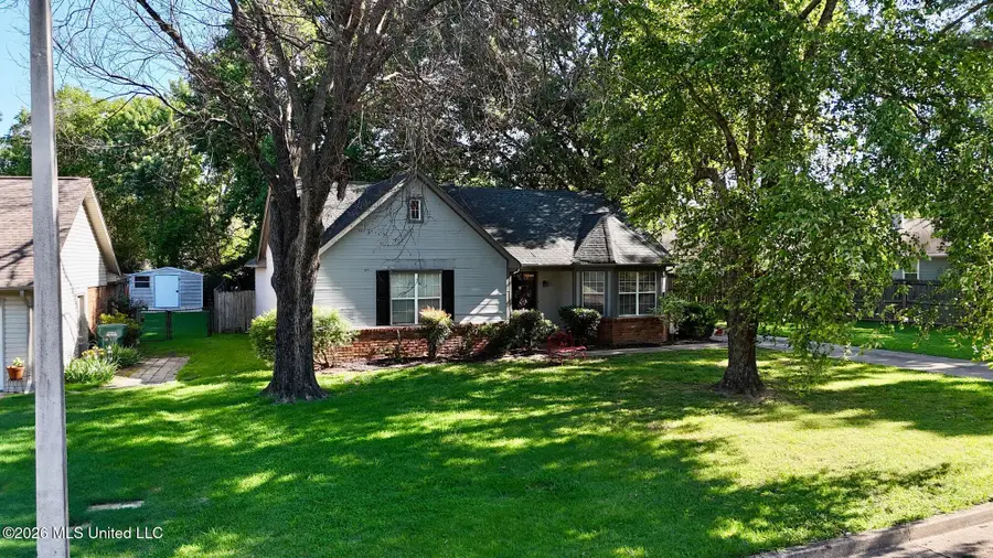 708 Woodsmoke Drive, Southaven, MS 38671 - #2