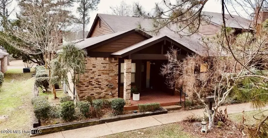 52 W Cascades Circle, Clinton, MS 39056 - #2