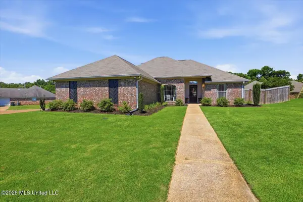 716 Clubhouse Drive, Pearl, MS 39208