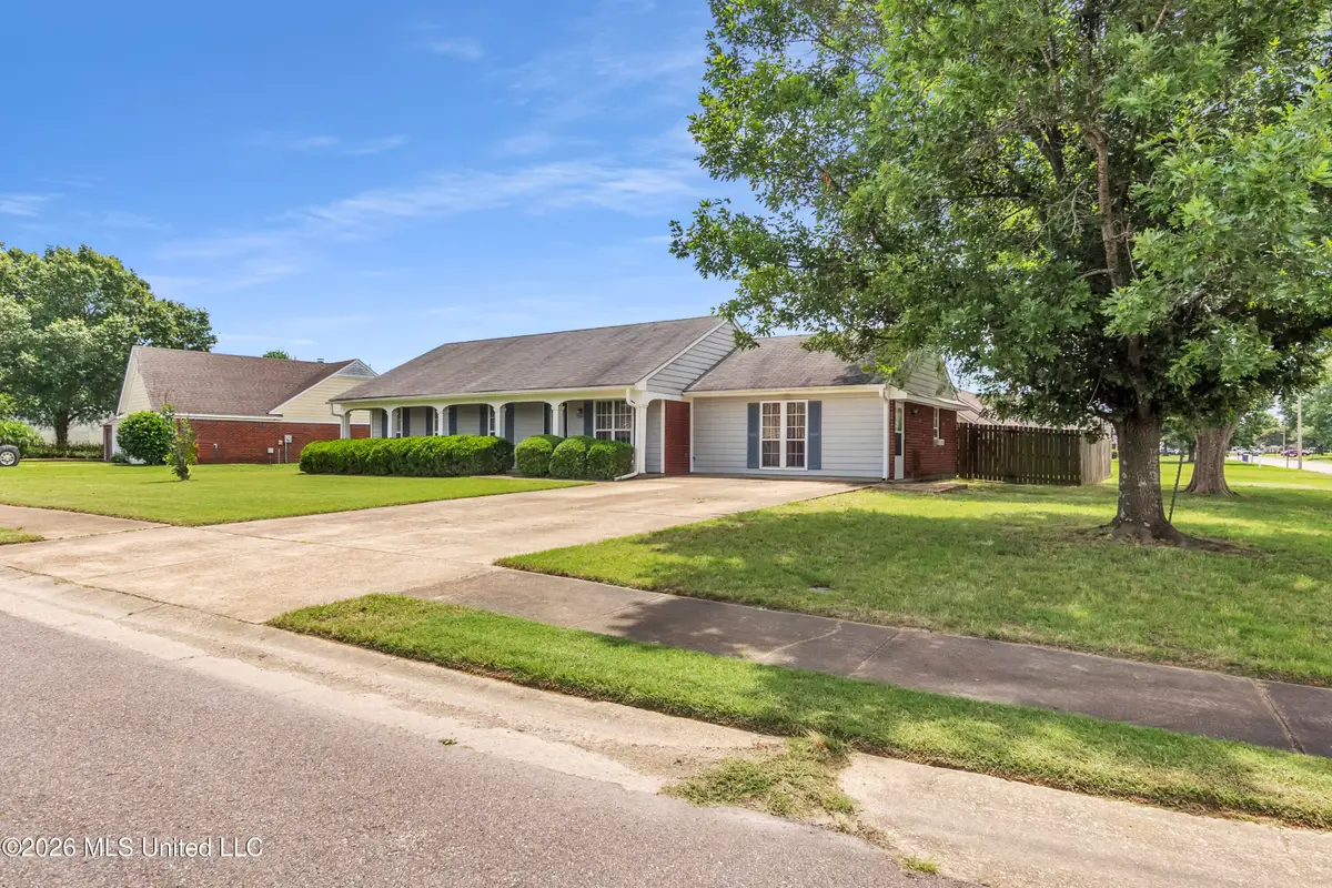 7364 Dunbarton Drive, Horn Lake, MS 38637 - #1