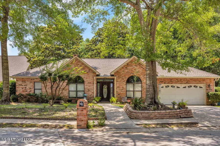 807 Woodglen Drive, Ocean Springs, MS 39564 - #2
