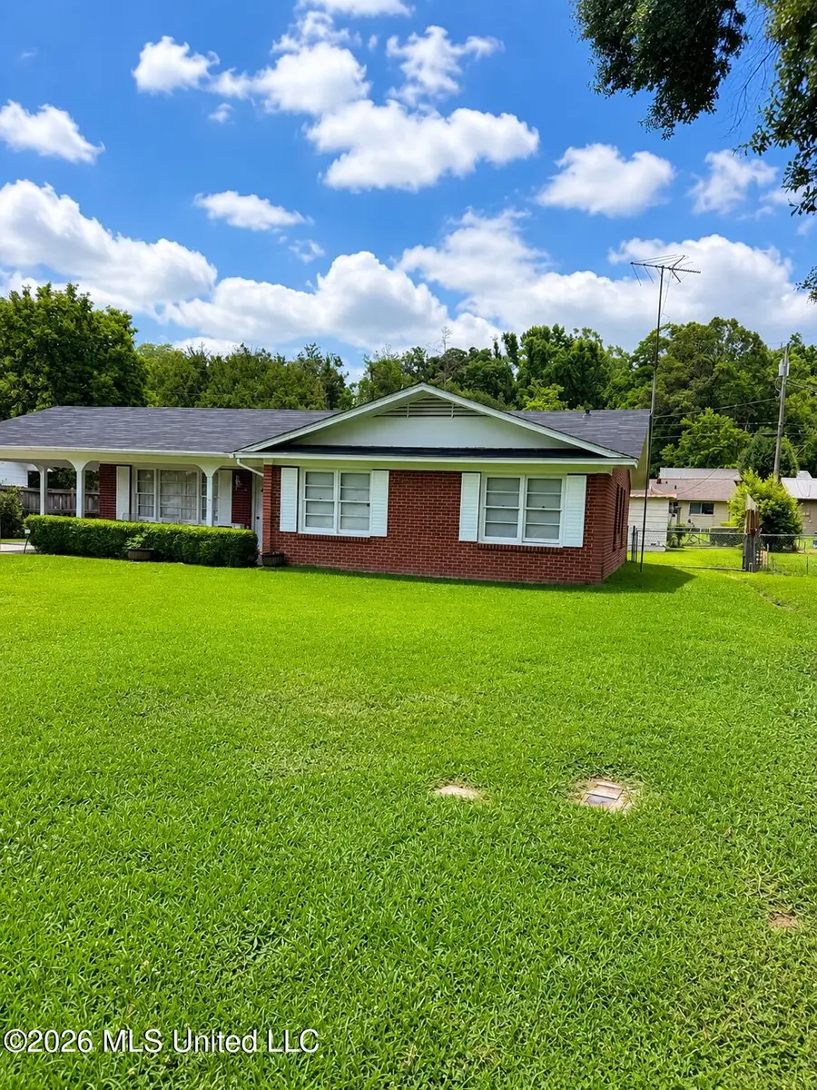 1830 Glencrest Avenue, Yazoo City, MS 39194 - #2
