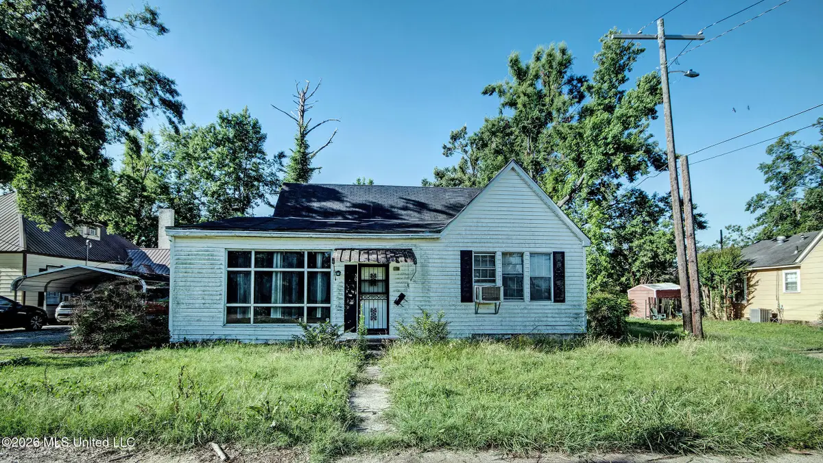 504 E 1st Street, Belzoni, MS 39038 - #1