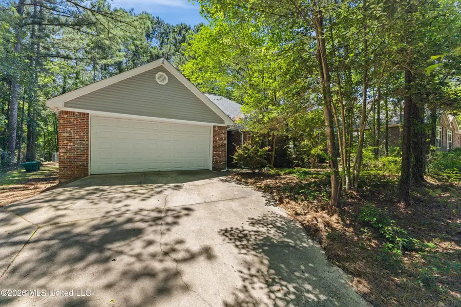 28 Bedford Forrest Lane, Hattiesburg, MS 39401 - #2