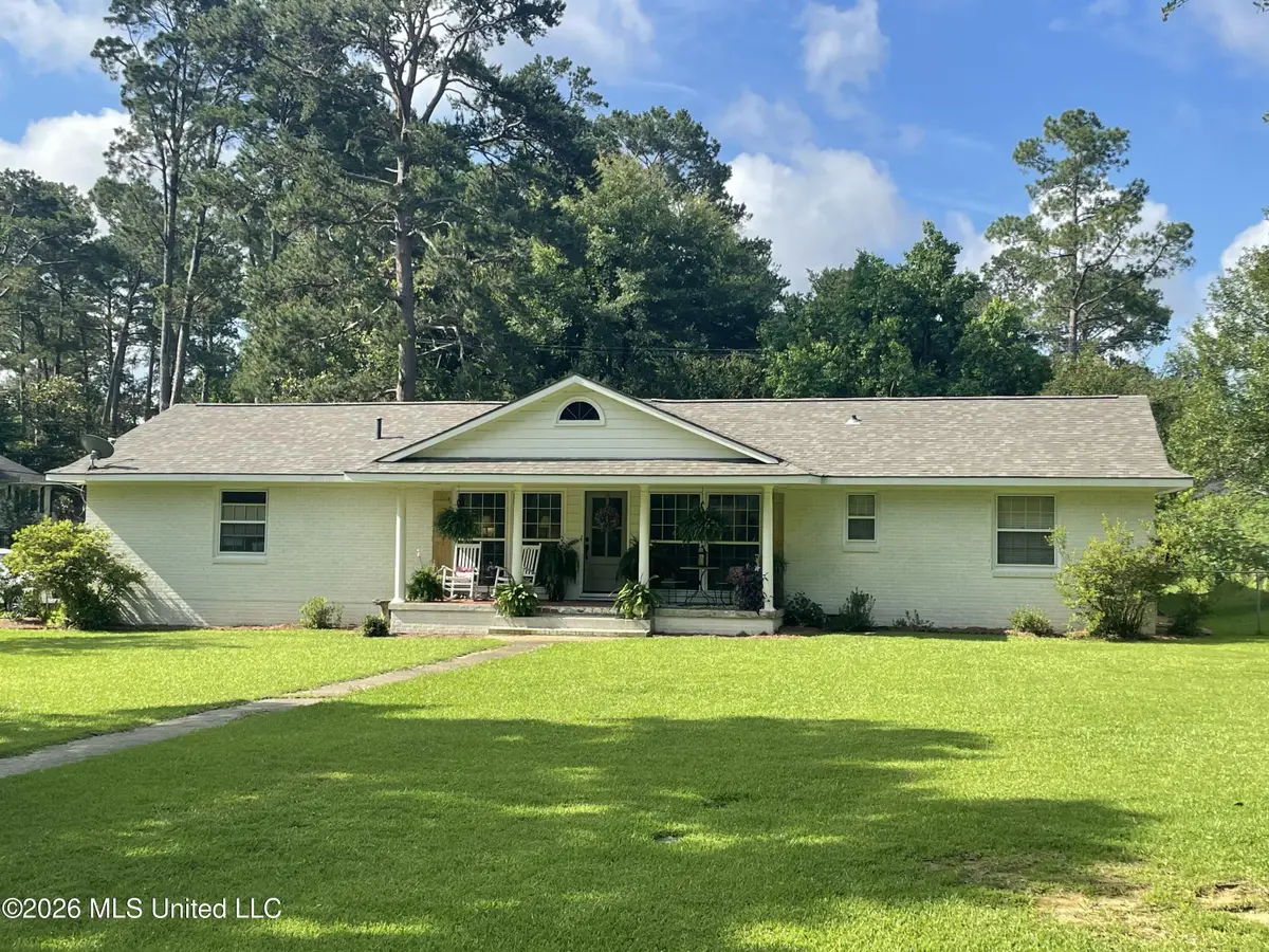 401 Pine Hill Drive, Brookhaven, MS 39601 - #1