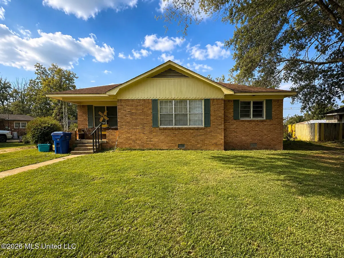 103 Park Street, Batesville, MS 38606 - #1