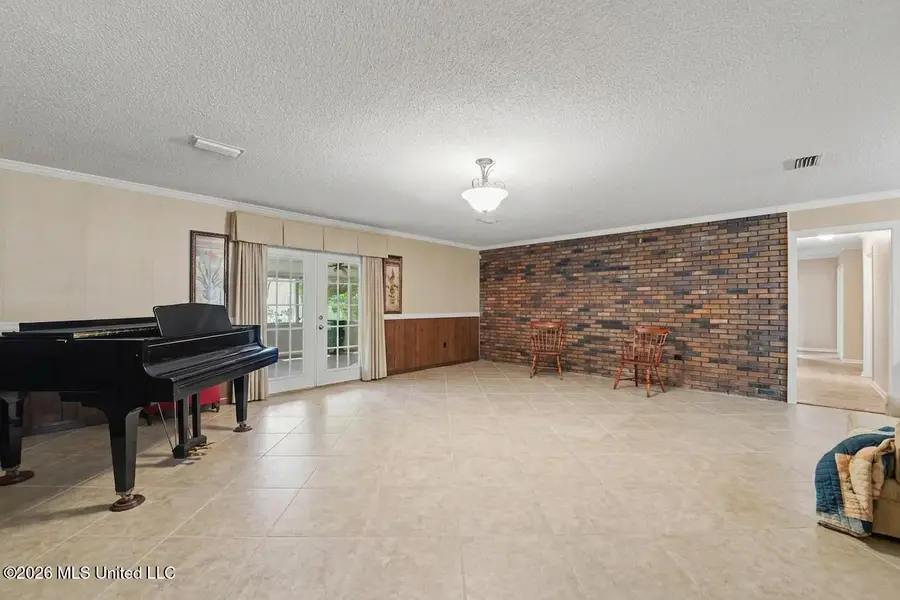 289 Holcomb Boulevard, Ocean Springs, MS 39564 - #3