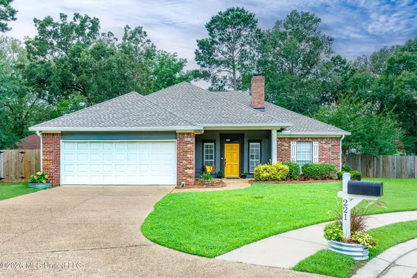 221 Cherrybark Lane, Brandon, MS 39047