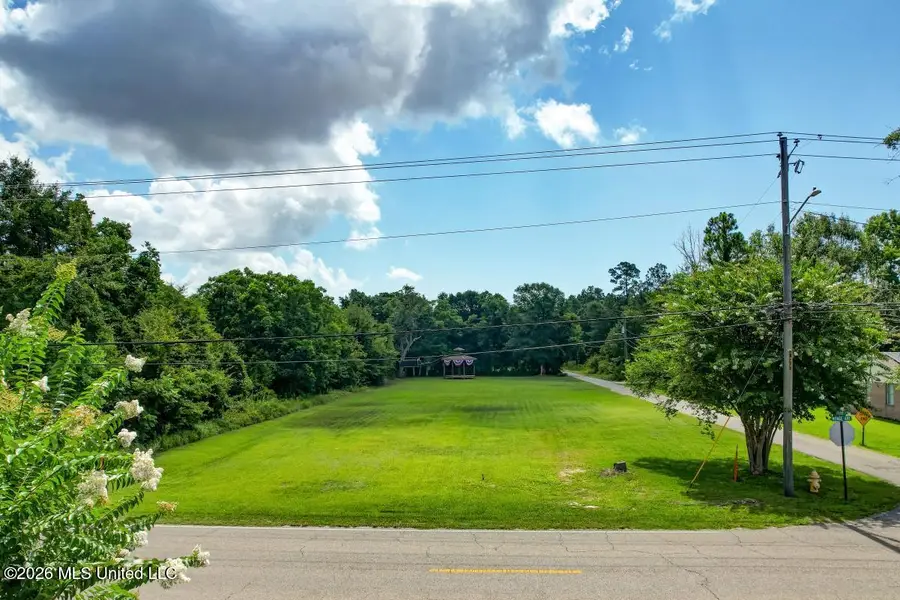 342 Menge Avenue, Pass Christian, MS 39571 - #2