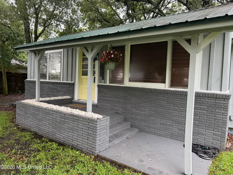 3815 Scovel Avenue, Pascagoula, MS 39581 - #3