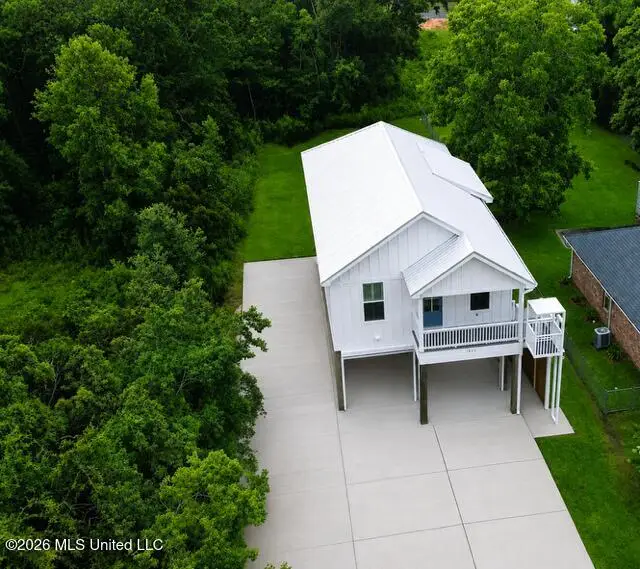 111 North Street, Waveland, MS 39576 - #2