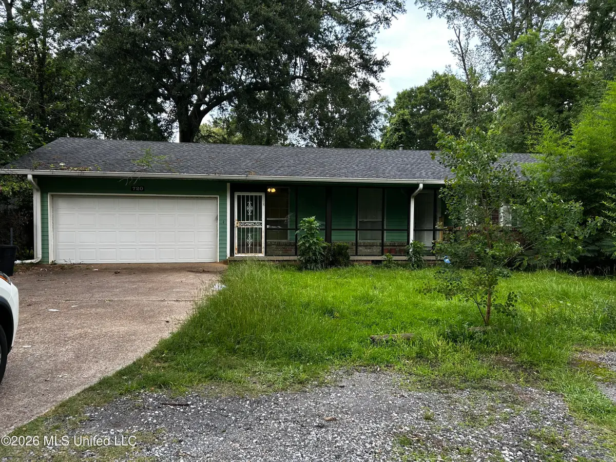 720 Colonial Circle, Jackson, MS 39211 - #1