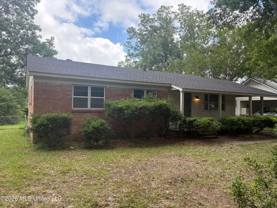 208 Camille Street, Senatobia, MS 38668 - #2