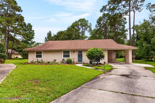 3 Cypress Knee Drive, Diamondhead, MS 39525