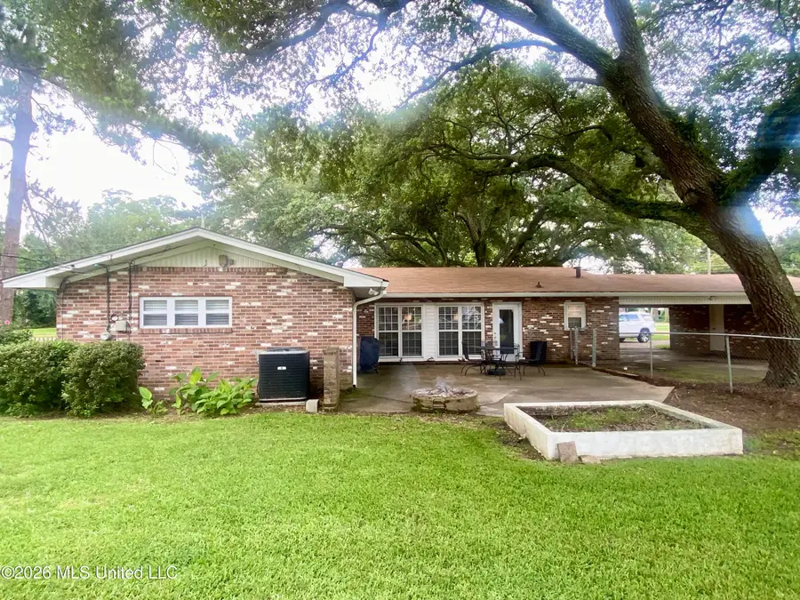 914 Lee Avenue, Crystal Springs, MS 39059 - #2