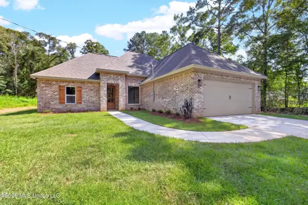 42 Apple Cove, Petal, MS 39465