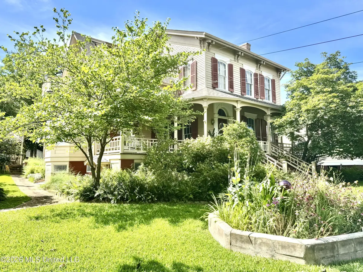 402 N Pearl Street, Natchez, MS 39120 - #1