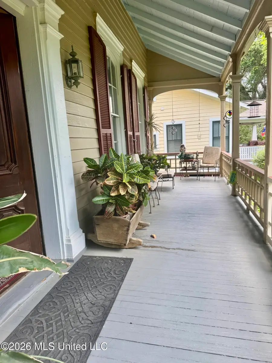 402 N Pearl Street, Natchez, MS 39120 - #3
