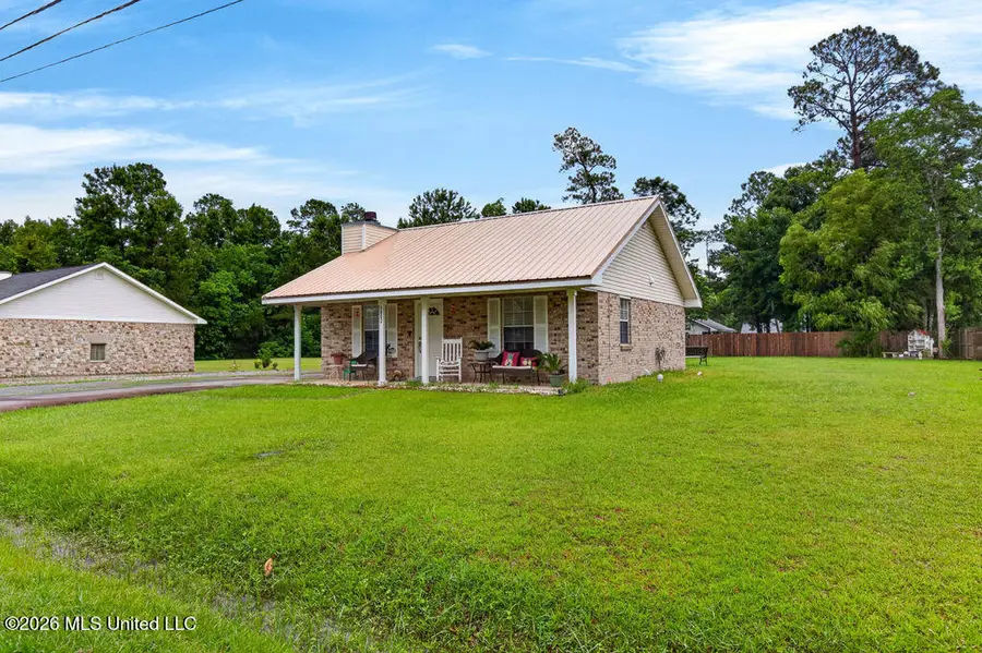 1002 Washington Street, Waveland, MS 39576 - #3
