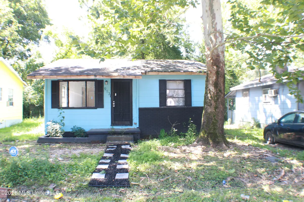913 Lanier Avenue, Jackson, MS 39203 - #1