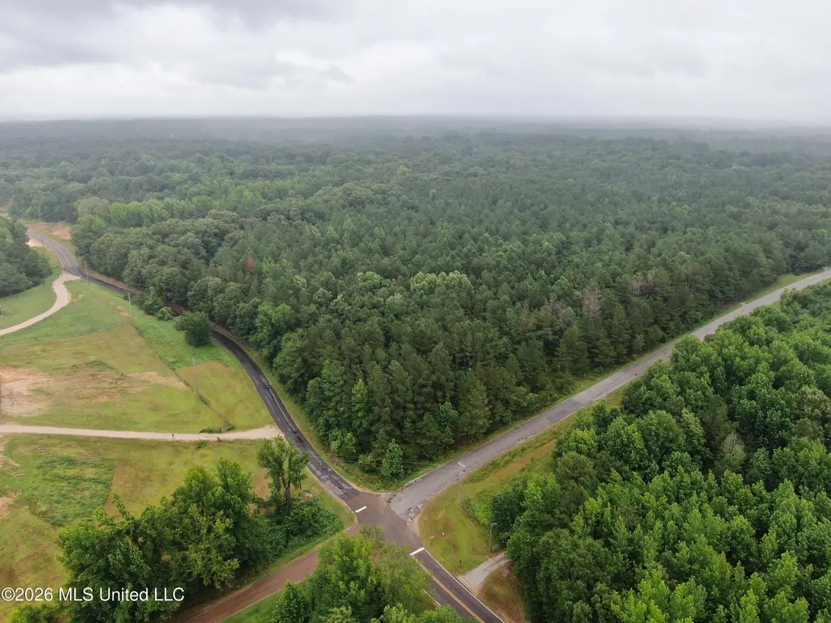 900 Cooper Road, Byhalia, MS 38611 - #1