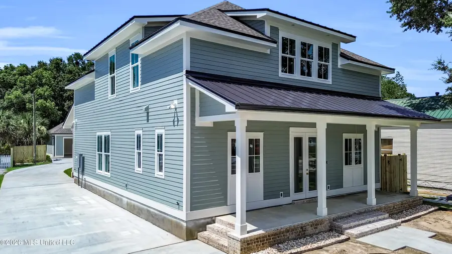 412 Main Street, Bay Saint Louis, MS 39520 - #3