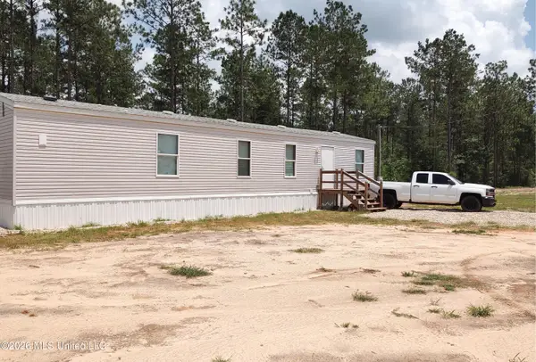 1090 Bilbo Road, Lumberton, MS 39455