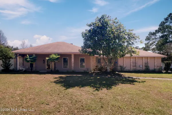 11201 Creek Drive, Gulfport, MS 39503