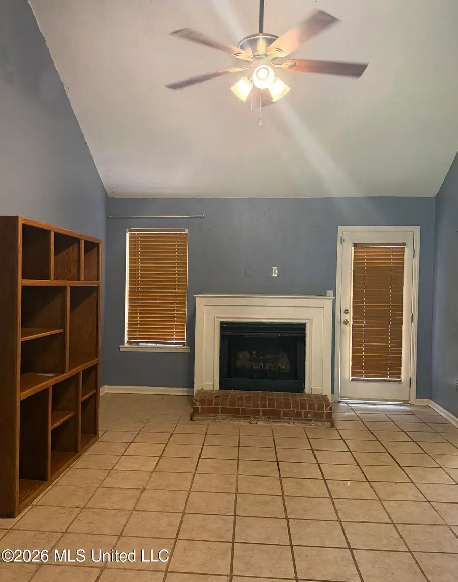 620 Senatobia Drive, Senatobia, MS 38668 - #2