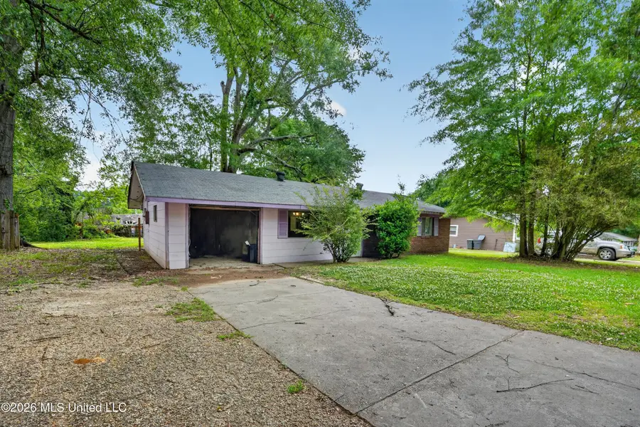 366 Queen Marie Lane, Jackson, MS 39209 - #2