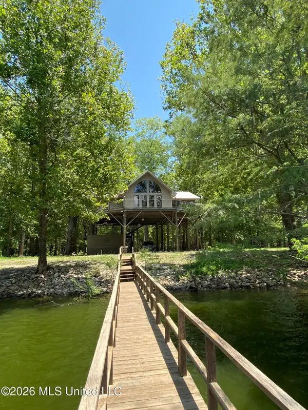 2807 Lake Mary Road, Woodville, MS 39669