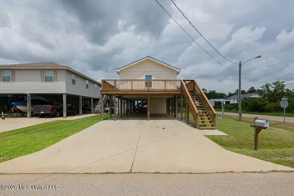 10025 W Alabama Street, Bay Saint Louis, MS 39520