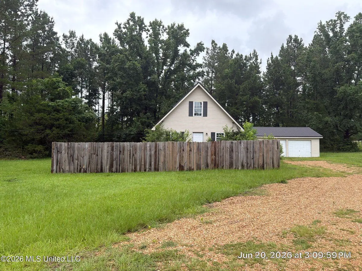 3654 Highway 16 E, Canton, MS 39046 - #1