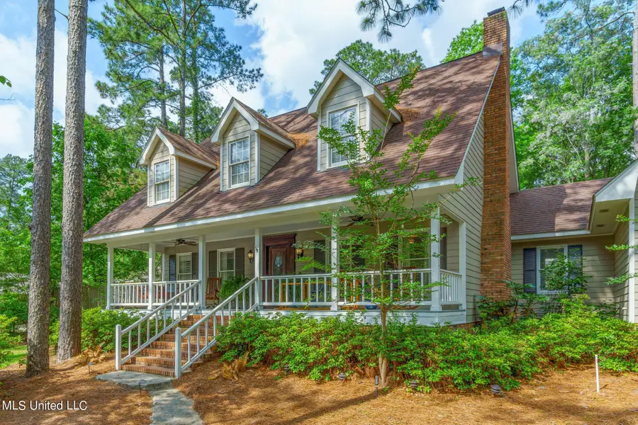 2203 S 40th Avenue, Hattiesburg, MS 39402 - #2