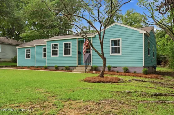 1013 Meadow Heights Drive, Jackson, MS 39206