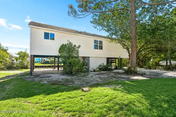6178 Pontiac Drive, Kiln, MS 39556