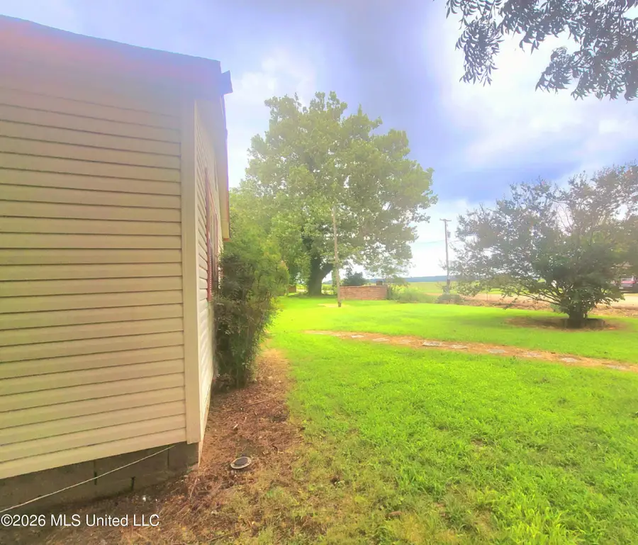 8225 Dundee Road, Dundee, MS 38626 - #2